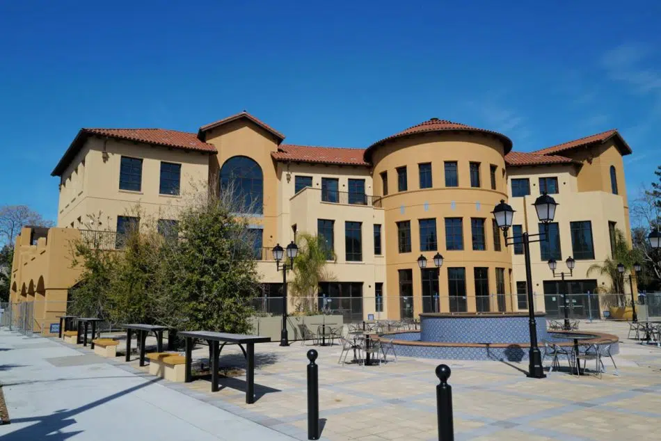 Mixed Use “Middle Plaza” Retail and Dining Development Spearheaded