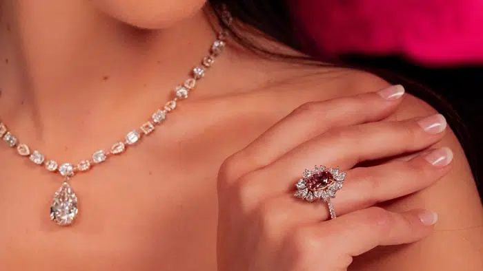 LEVIEV Garnet Star' Pink and White Diamond Necklace