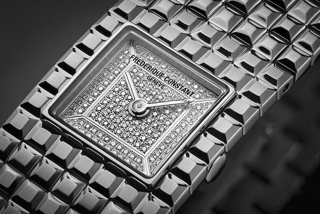 Classics Manchette quartz watch